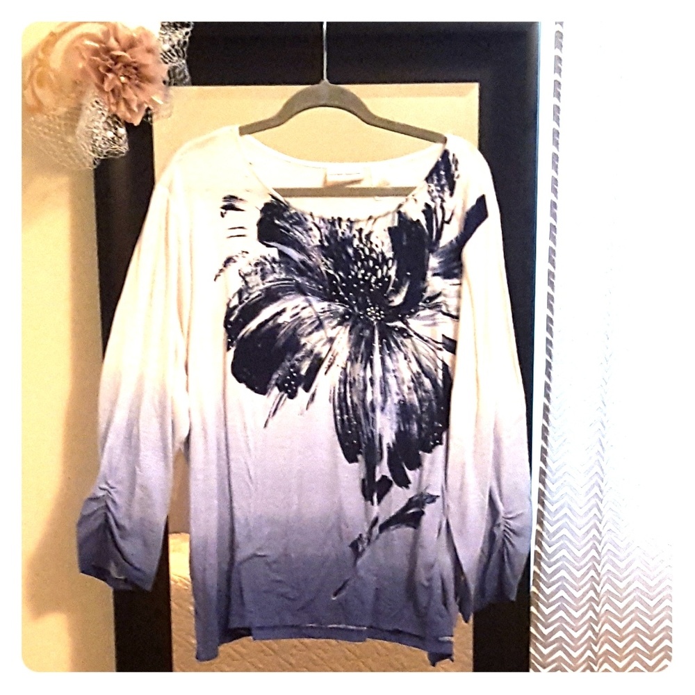 💐Navy Floral Blouse